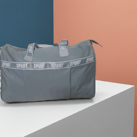 Σακίδιο ταξιδιού σε γκρι ανοικτό χρώμα.