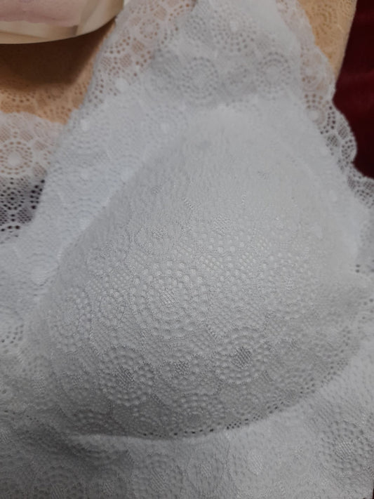 Μπουστάκι όλο δαντέλα