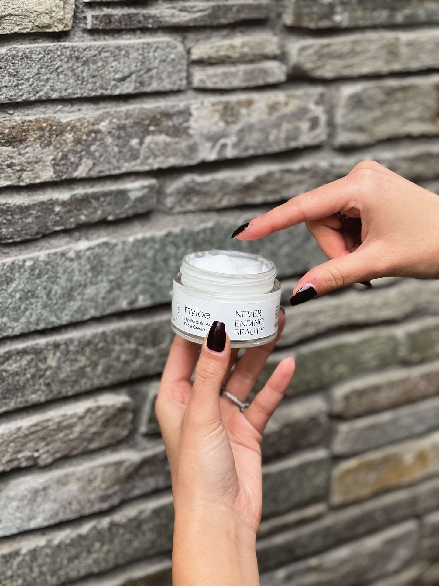 Hyloe 24ωρη Κρέμα Προσώπου