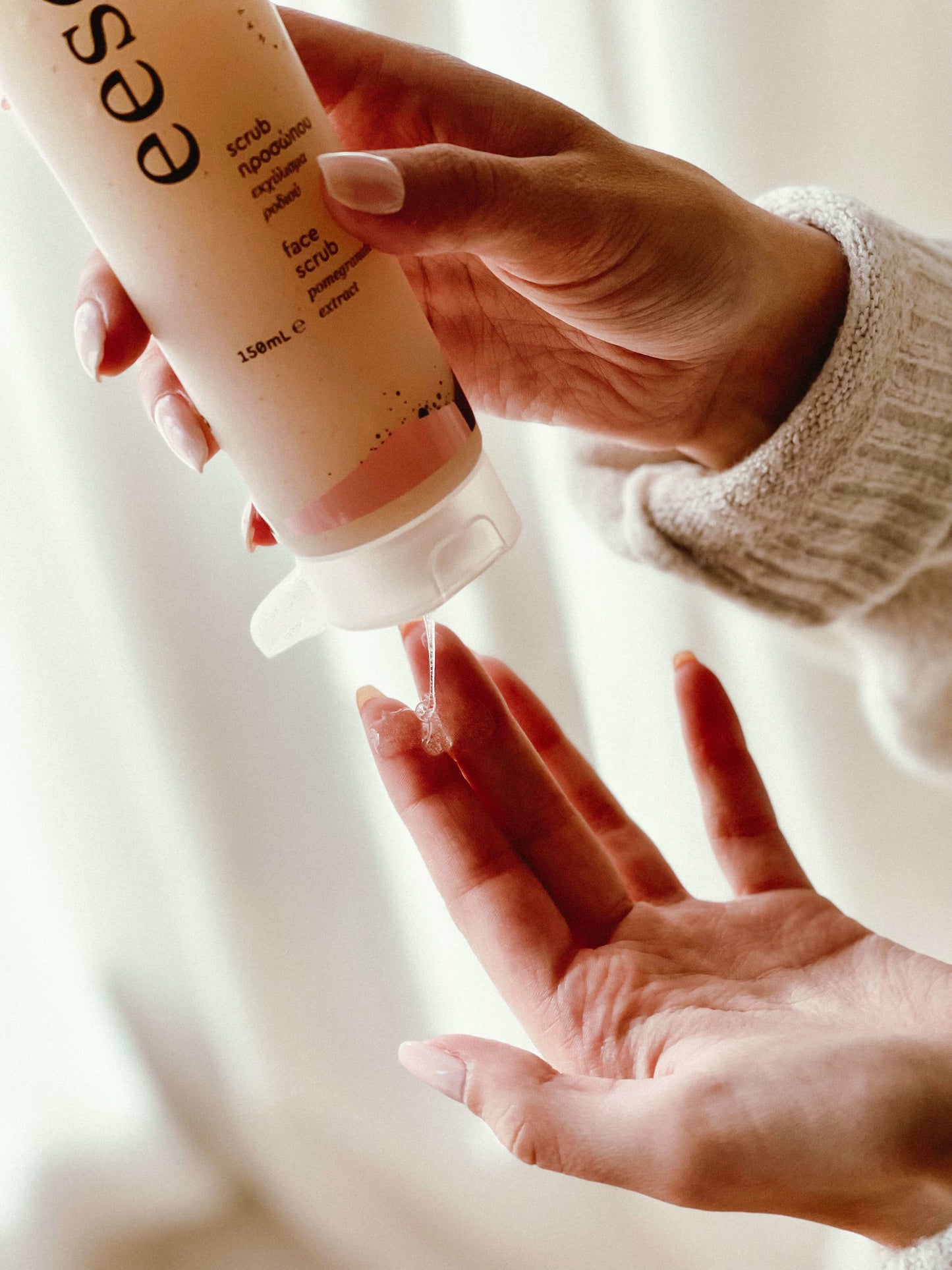 Scrub προσώπου με Ρόδι