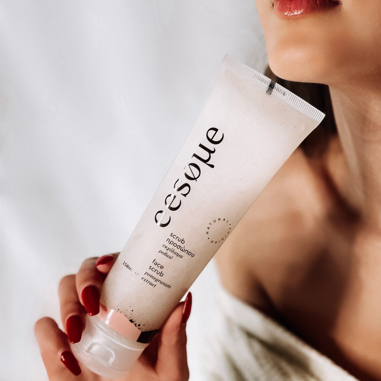 Scrub προσώπου με Ρόδι